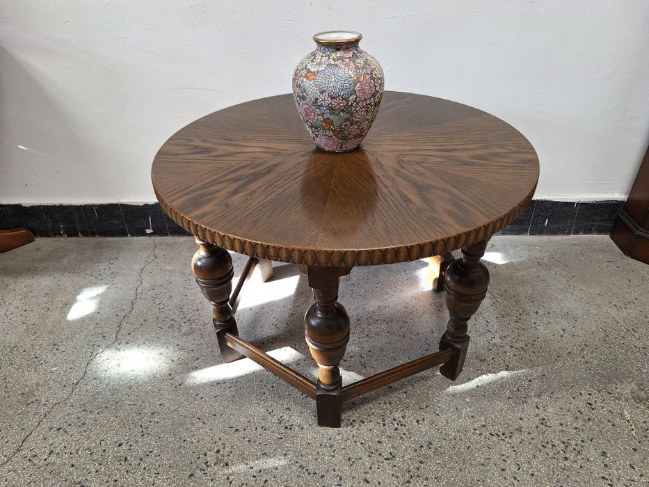 Маса за всекидневна с богата дърворезба