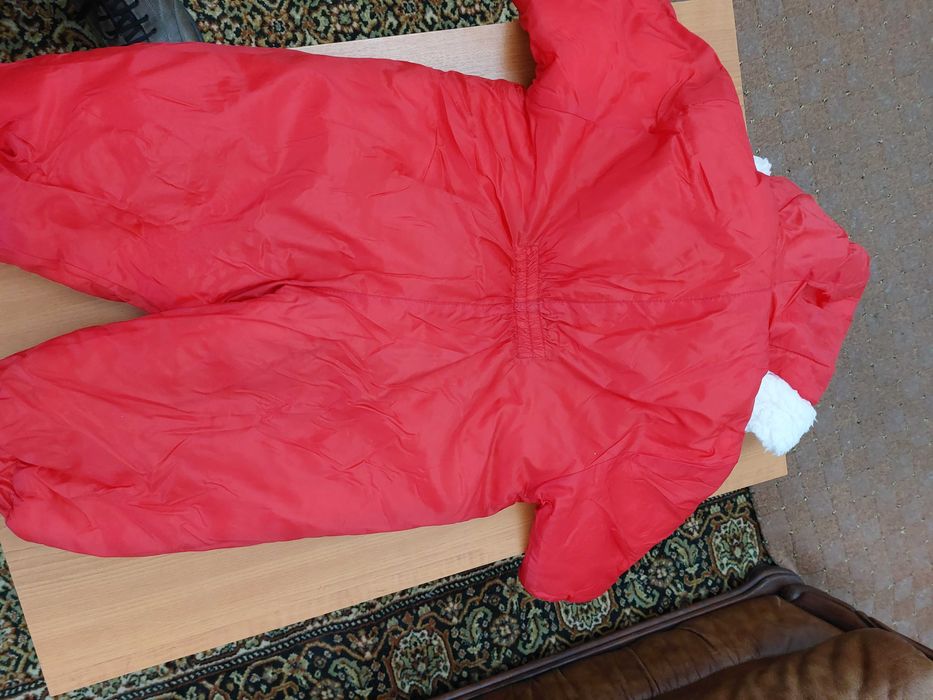 vând paltoane fetite , geci si costume complete de iarnă copii