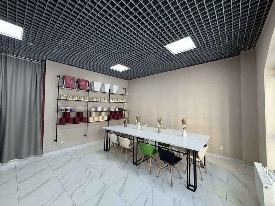 Цветочный магазин и студия шоколада