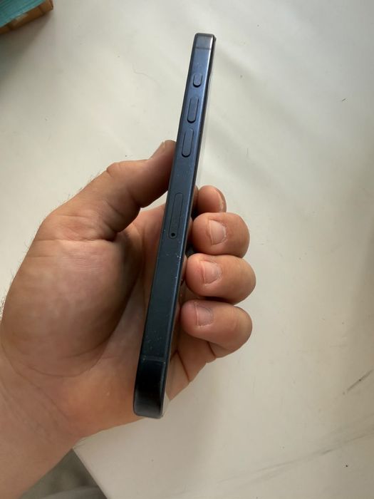 Продам IPhone 15 pro 256gb