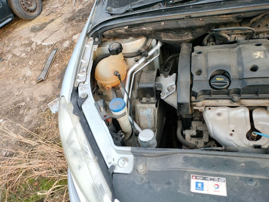 Dezmembrari  Peugeot 307  2000  > 0000 1.6 16V Benzina