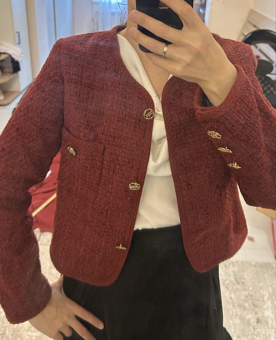 Женский костюм.