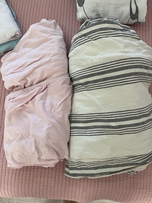 продам постельное, полотенца. Все за 1000 тг