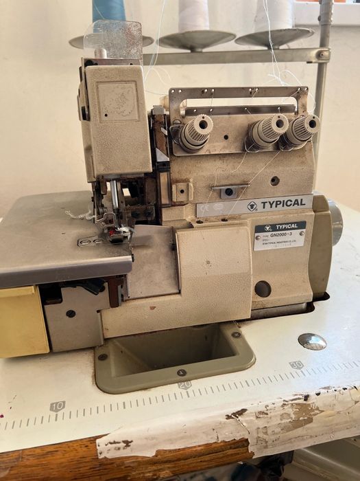 Оверлочная машинка