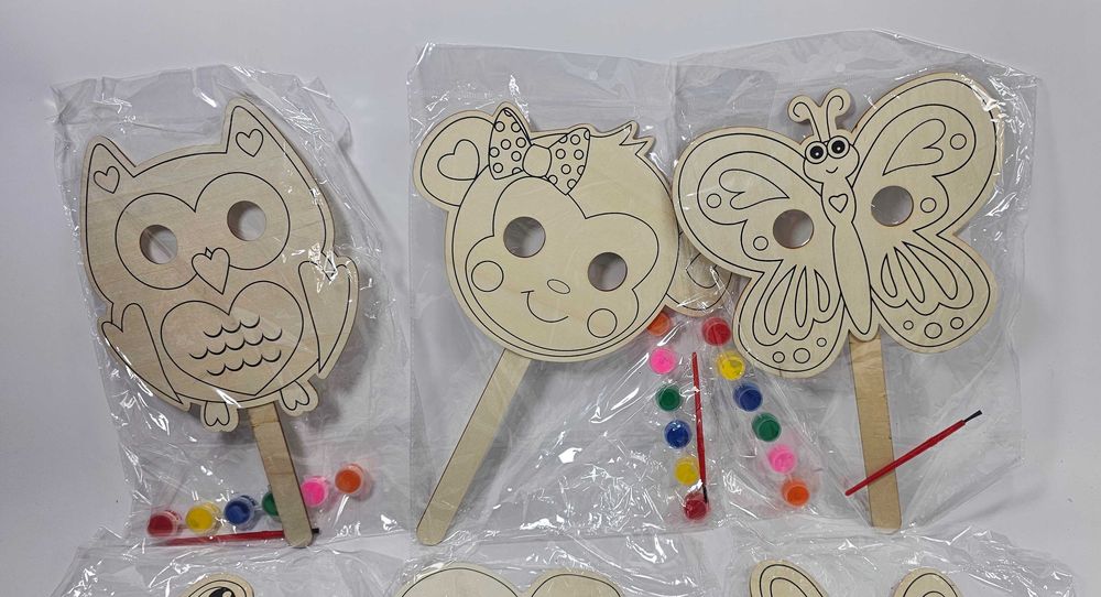 2 бр. за 7.90лв. Дървени маски за рисуване за партита и всички поводи