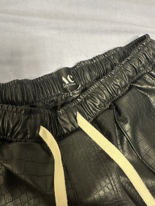 Pantaloni lungi de piele alex ciobanu