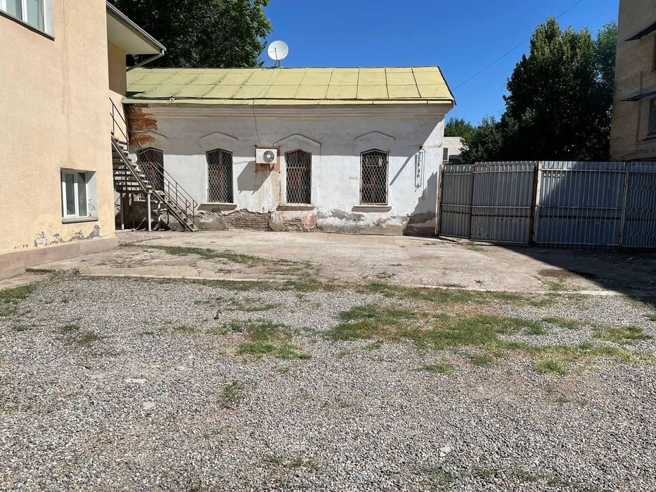 Продается 21 сотки в центре Чирчика, ор: парк Химиков-Kimyogar