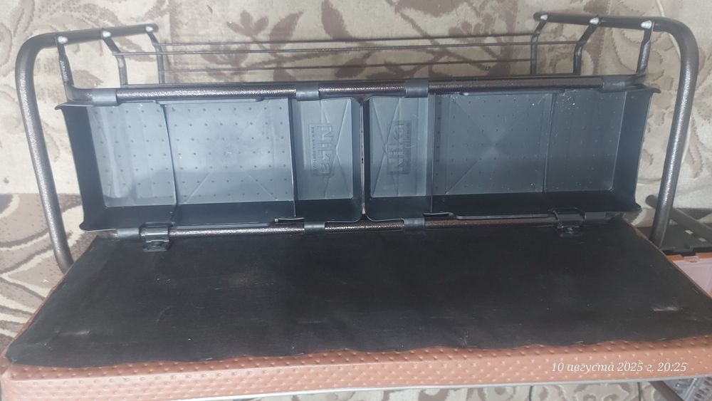 Полка для обуви в прихожую.