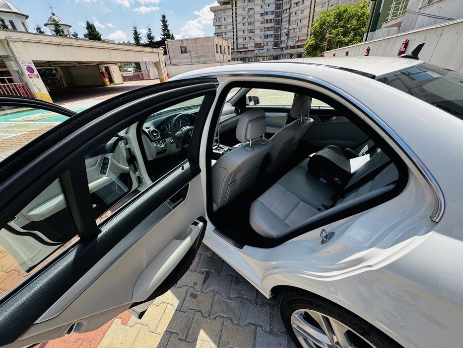 MERCEDES-BENZ C-Class 2012 — imagine 5