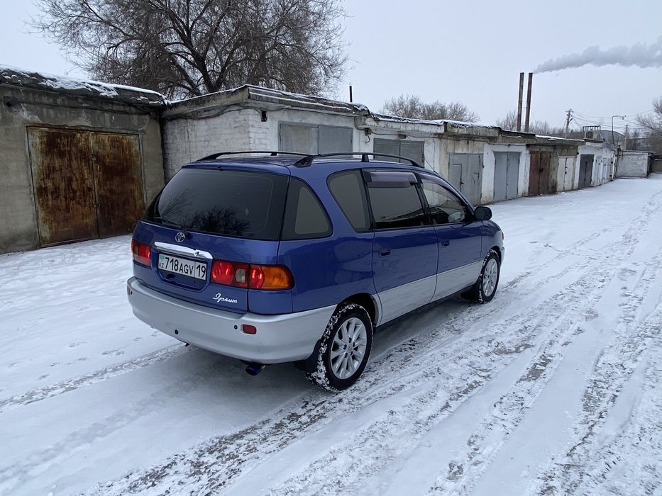 Тоуота ipsum 1996 продам