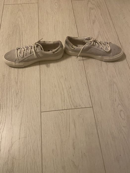 tenisi pt.fete,marca "No Name",marinea 38,piele naturala,crem,sireturi