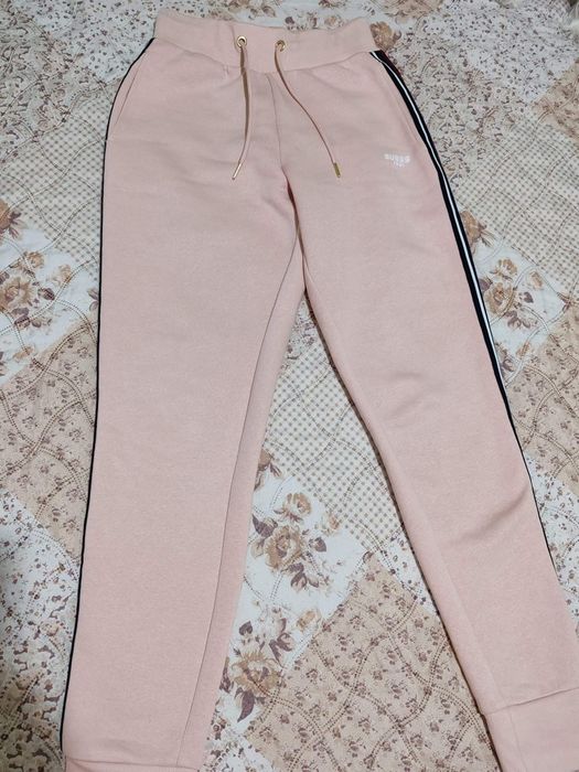 Дамско долнище Guess