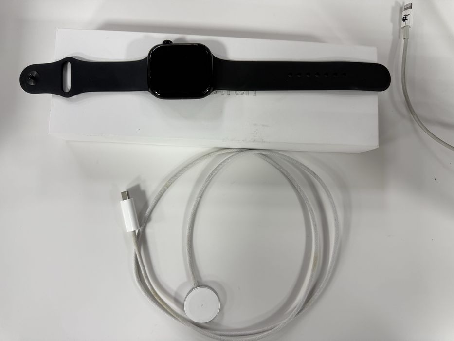 Часы Apple Watch 11