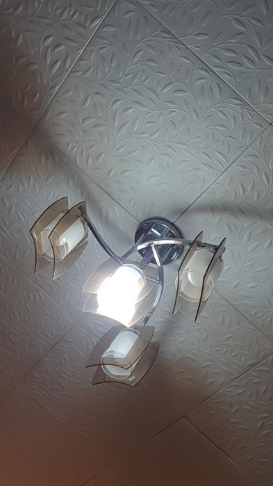 Продам люстру б/у 10.000