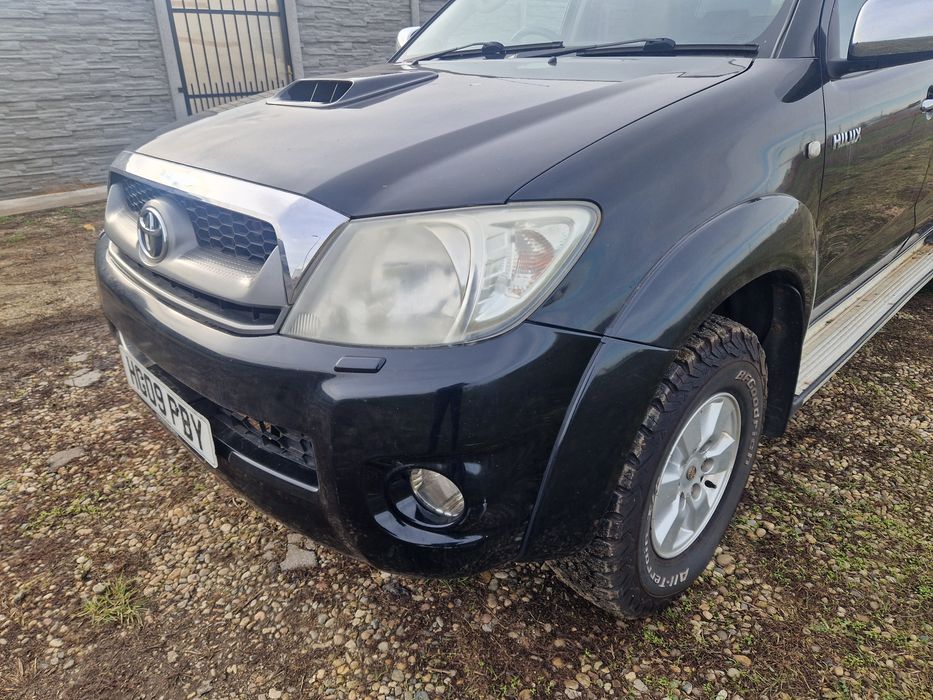 Bara fata/aripi/capota/trager+radiatoare/faruri Toyota Hilux 2006-2011