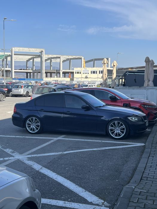 Vand E90 320i benzina