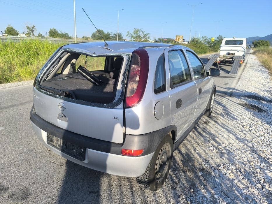 Opel Corsa C 1.2 75к.с. НА ЧАСТИ