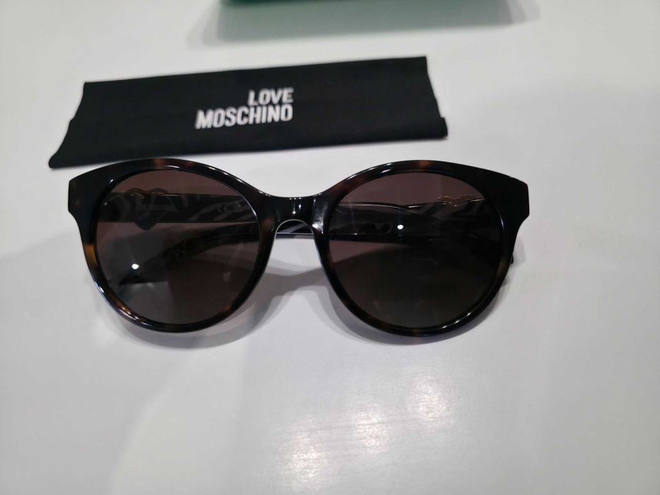 Слънчеви очила Love Moschino