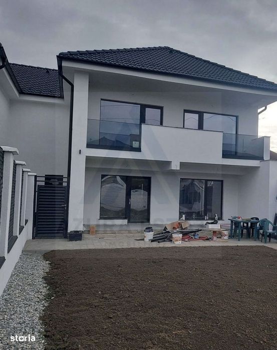 Casa individuala 4 camere 146 mp utili P+1 si teren 475 mp in Selimbar