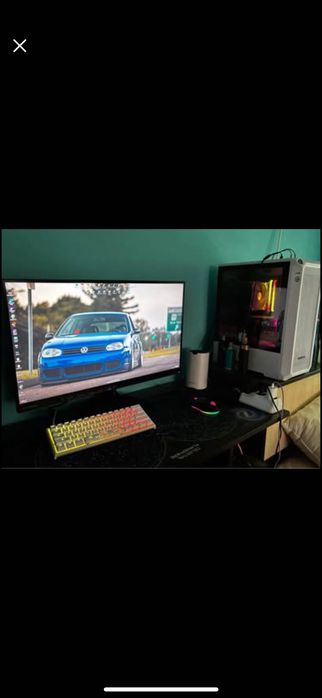 Компютър+клавиатура+мишка+монитор