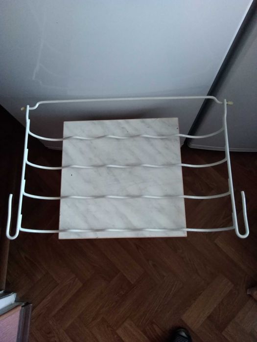 Полка для охлаждения напитков.