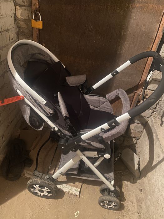 Продам летнюю коляску