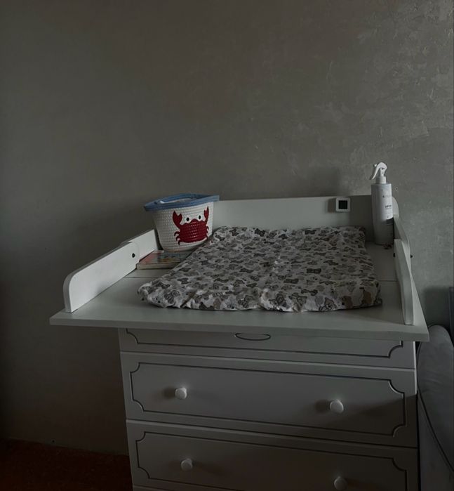 Пеленальный столик и комод