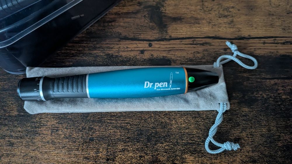Dr Pen aparat de microneedling