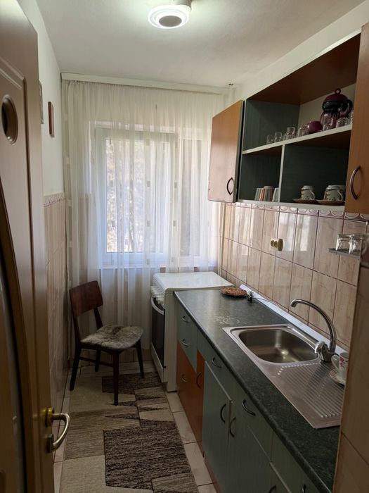 De inchiriat apartament 2 camere