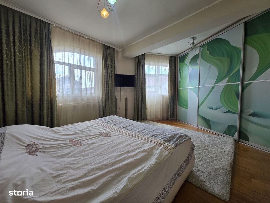 De vanzare-Vila spatioasa cu gradina si foisor-oaza de liniste