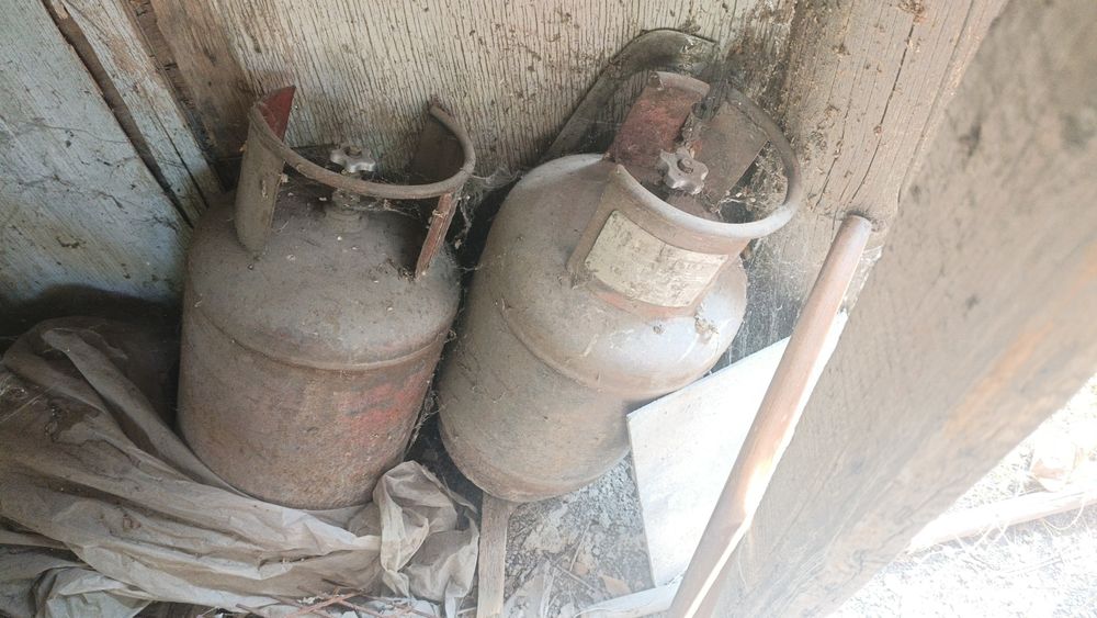 Продам 2 газовых баллона