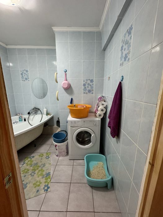 Продам трехкомнатную