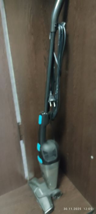 Продам пылесос вертикальный