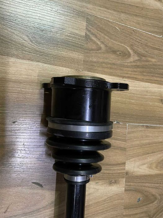 Привод в сборе гранаты на Nissan Mistral, Terrano