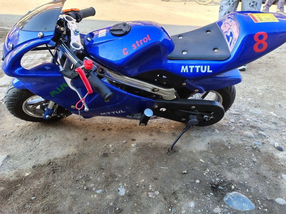 Пистово  бензиново моторче