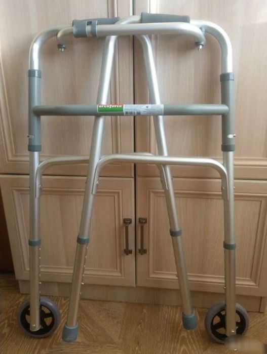 Продается ходунок .