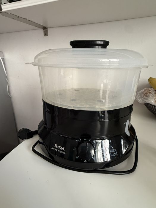 Aparat de gatit cu aburi