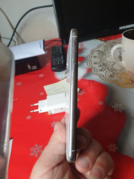 Vind IPhone 10s utilizat