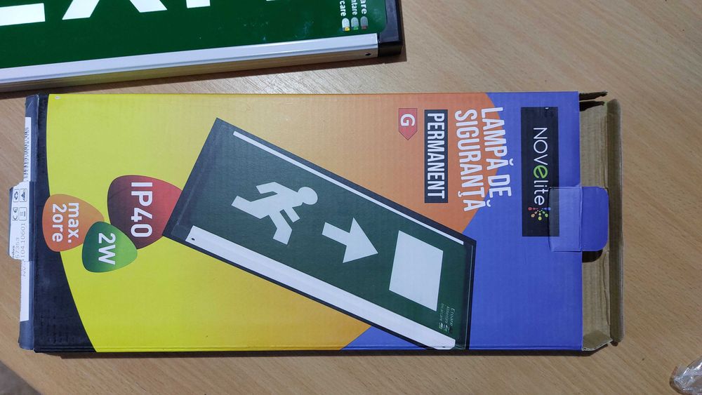Set lampi de EXIT, lampi de siguranta, doua bucati