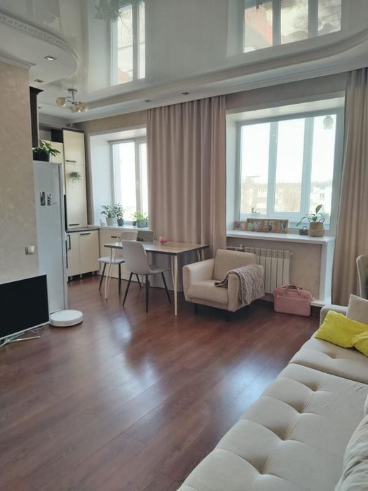 Продам 2к в центре 3/4