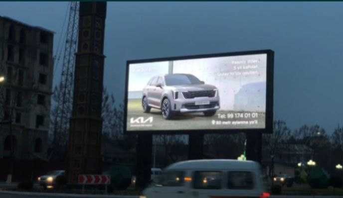 Led ekranda  reklama. Лед екран на рекламах . Маниторларда реклама.