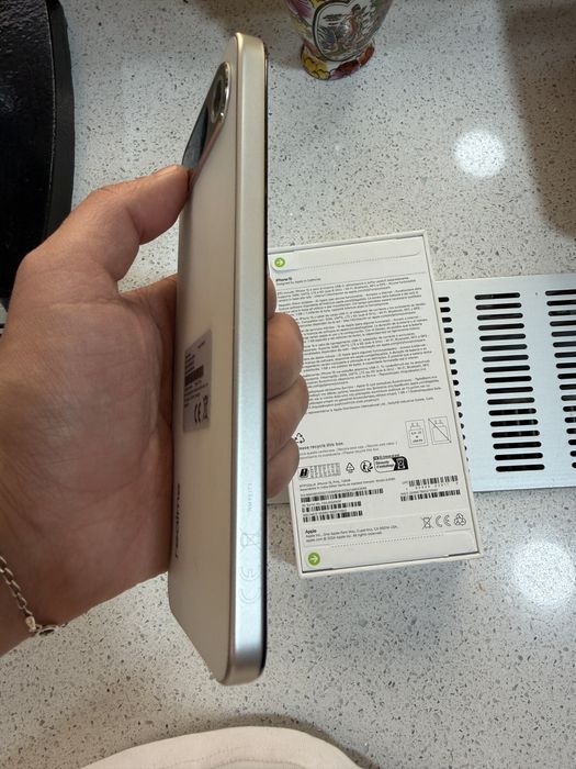 Realme 16 Nou, 8gb ram, 256gb nou