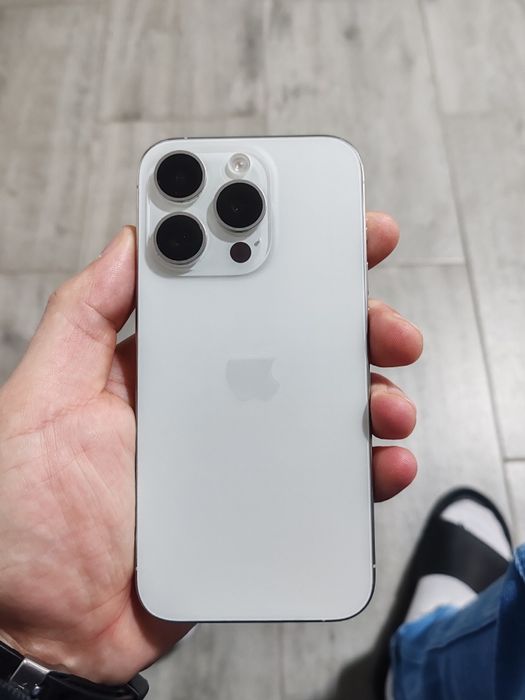 Iphone 15 pro  99% bat