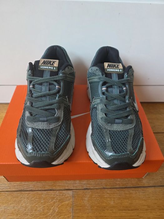 Nike Vomero 5 рр 37.5