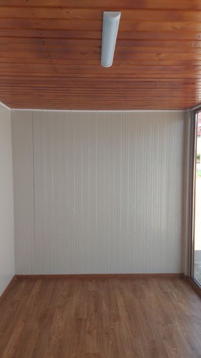 Vand container tip pe comanda