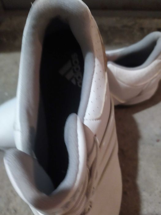 Продавам обувки за голф Adidas
