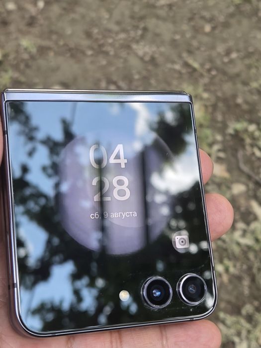 Samsung galaxy Z flip  5  G 256gb