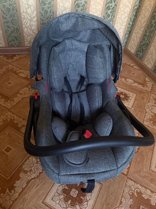 Детская коляска продам почти новая