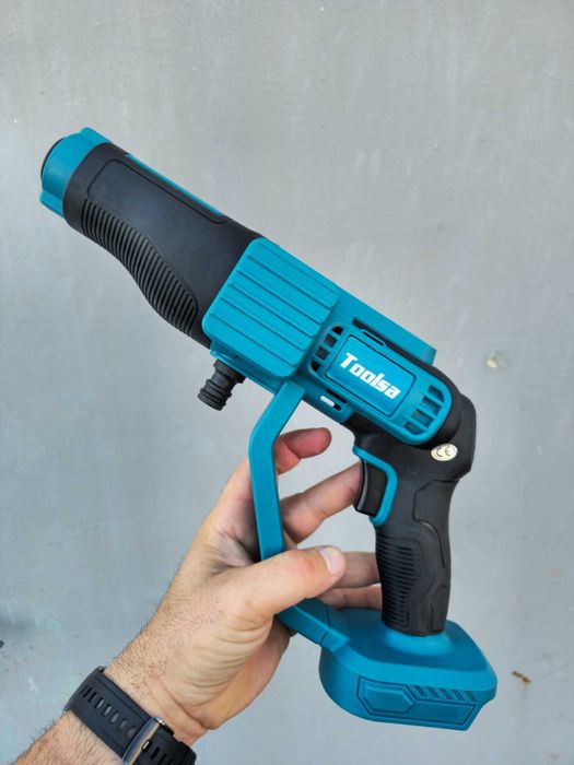 Акумулаторна водоструйка Toolsa