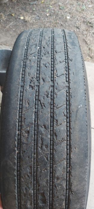 Продам шины на камаз 295/80/22,5